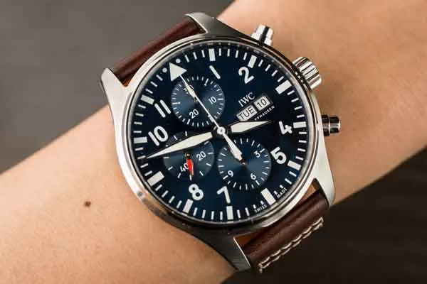 Đồng hồ Chronograph là gì? Bạn cần lưu ý gì khi mua đồng hồ Chronograph