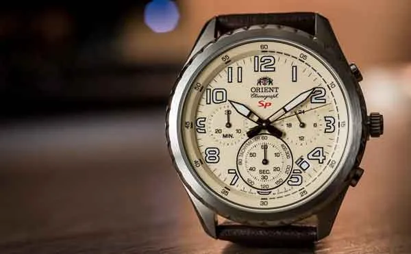 Đồng hồ Chronograph là gì? Bạn cần lưu ý gì khi mua đồng hồ Chronograph