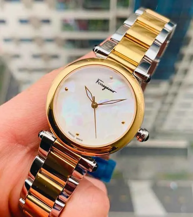 Đồng hồ Salvatore Ferragamo của nước nào? Các mẫu trendy năm nay - 17