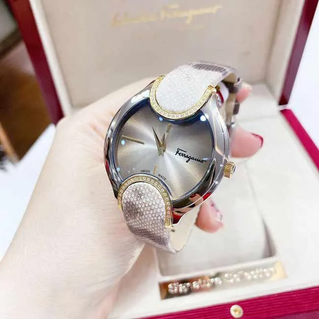 Đồng hồ Salvatore Ferragamo của nước nào? Các mẫu trendy năm nay - 8