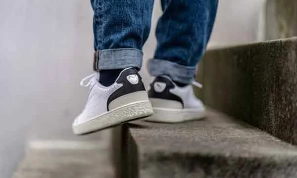 TOP 9 đôi giày nam chất lừ hợp đi chơi Tết giá dưới 3 triệu 5