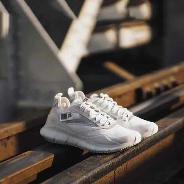 Top 11 đôi giày Reebok cho nam, nữ đi êm chân được mua nhiều - 20