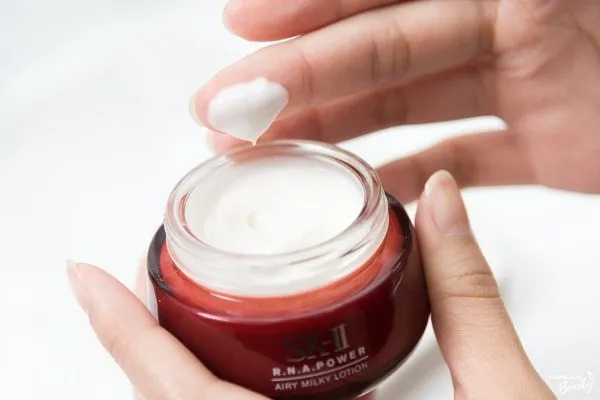 Top 9 mỹ phẩm dưỡng da Nhật Bản nhập khẩu giá rẻ tốt cho da hiện nay - 20