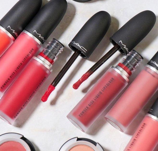 Review 5 màu son kem lì MAC Powder Kiss Liquid Lipcolour vô cùng đẹp - 3
