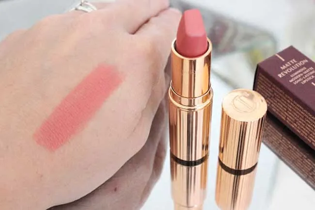Son hồng cam đất là màu gì? 5 thỏi son hồng cam đất vô cùng đẹp