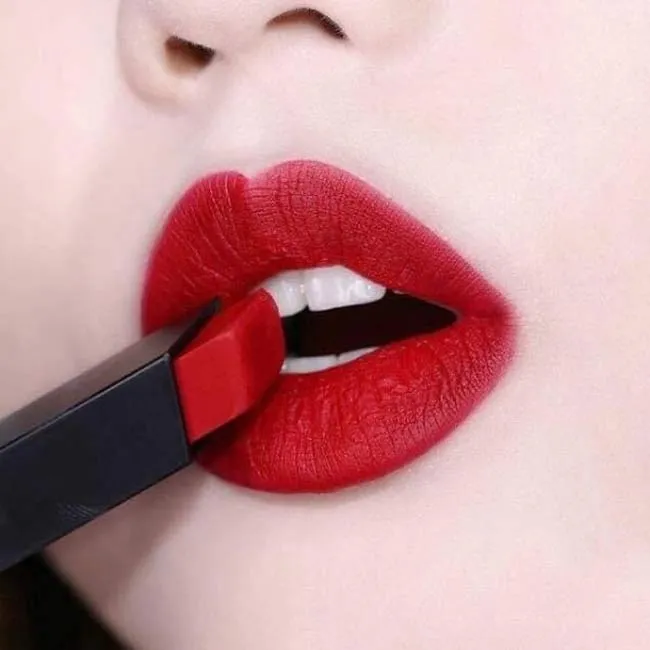 Mua son đỏ mận của hãng nào vô cùng đẹp? Top 5 thỏi son nổi tiếng được yêu thích - 7