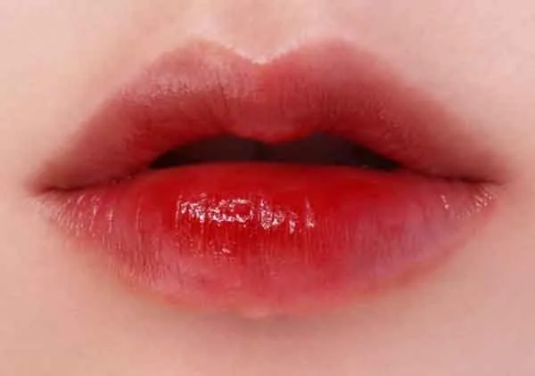 Review 9+ son môi thân thiện với làn da của các thương hiệu nổi tiếng, cho môi mềm mịn - 1