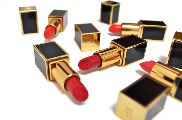 Review 9+ son môi thân thiện với làn da của các thương hiệu nổi tiếng, cho môi mềm mịn - 15