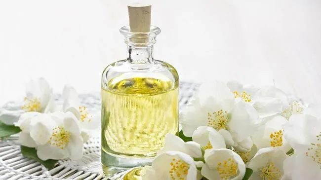 Tinh dầu nước hoa là gì? Sự khác biệt với nước hoa điều chế - 5