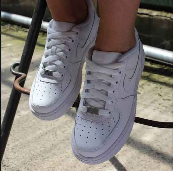 15+ đôi giày làm quà Valentine độc đáo cho lễ tình nhân ngọt ngào - 29