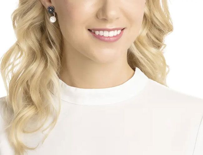 Khuyên tai Swarovski có gì đặc biệt? 10 mẫu khuyên tai sang trọng đáng tiền - 22