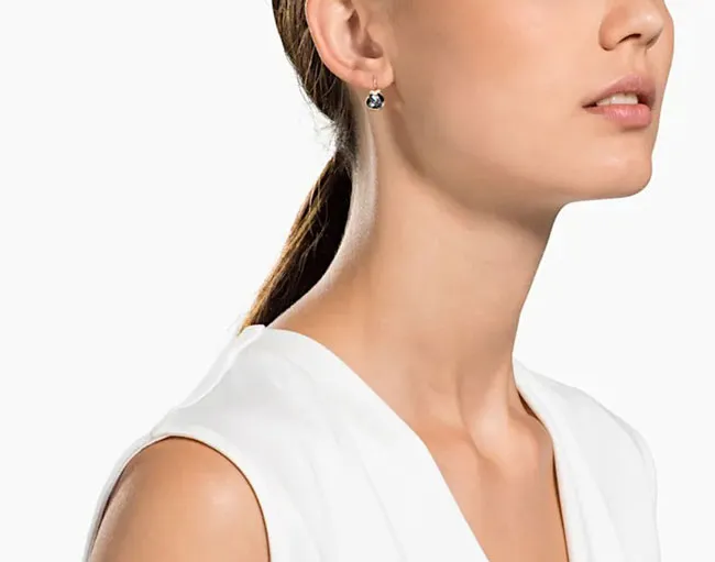 Khuyên tai Swarovski có gì đặc biệt? 10 mẫu khuyên tai sang trọng đáng tiền - 19