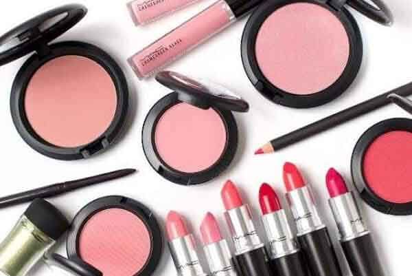 Mỹ phẩm MAC có đắt không? Review 5 món mỹ phẩm Mac giá rẻ đáng mua - 1