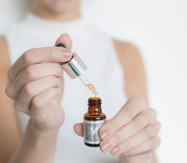 Review Top 10 serum vitamin C trị thâm nám dưỡng trắng da chất lượng tốt 2025 - 14