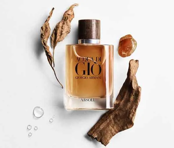 Cách chọn nước hoa nữ cực chuẩn cho từng độ tuổi từ 18 đến 55