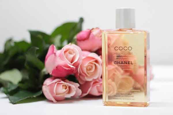 Review 8 sữa tắm hỗ trợ làm sạch mụn lưng cho nữ giá rẻ được tin dùng nhiều