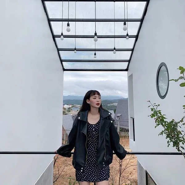 Áo oversize là gì? Cách mix đồ với áo oversize nữ vô cùng đẹp