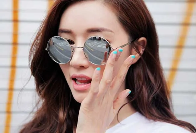 Hướng dẫn cách chọn mắt kính râm phù hợp với khuôn mặt nữ
