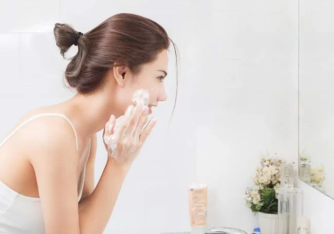 5 bước dùng dầu tẩy trang làm sạch da đúng cách không nổi mụn