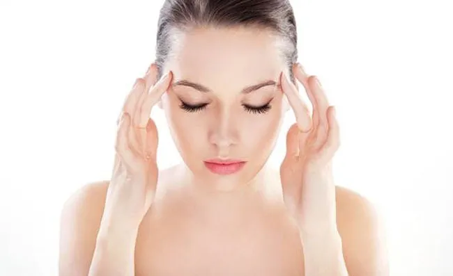 Hướng dẫn cách massage da mặt chống nhăn và chảy xệ hiệu quả tại nhà