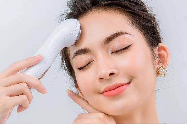 Hướng dẫn cách massage da mặt chống nhăn và chảy xệ hiệu quả tại nhà