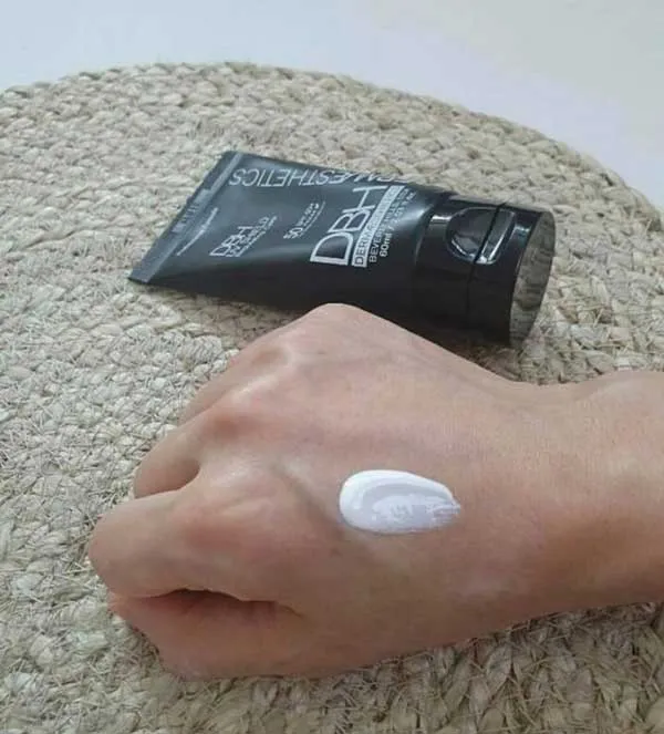 Top 13 kem chống nắng SPF 50 bảo vệ da tốt được tìm mua nhiều