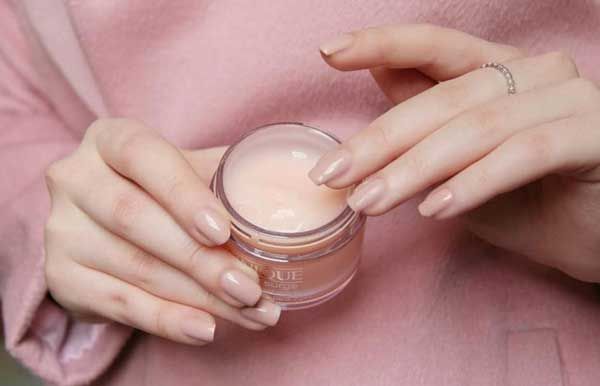 Khi nào nên dùng kem chống lão hóa? Top 10 kem trẻ hóa được nhiều khách hàng yêu thích hiện nay