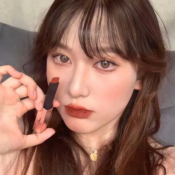 Top 9 thỏi son cho môi khô giá dưới 2 triệu dùng tốt cho mùa hè - 15