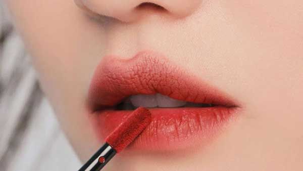 Top 9 thỏi son cho môi khô giá dưới 2 triệu dùng tốt cho mùa hè - 3