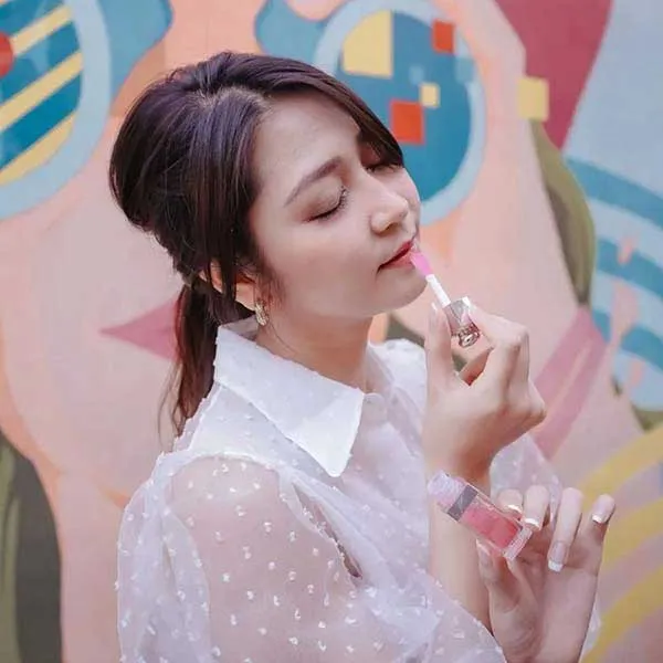 Top 9 thỏi son cho môi khô giá dưới 2 triệu dùng tốt cho mùa hè - 12