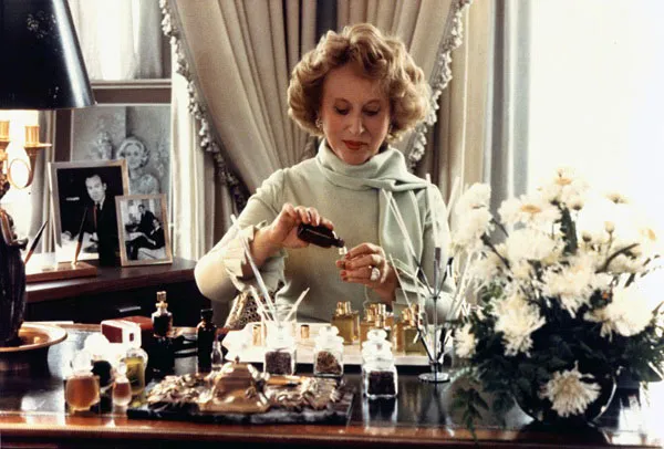 Thương hiệu Estée Lauder là của nước nào? Vì sao trở thành tượng đài mỹ phẩm thế giới?