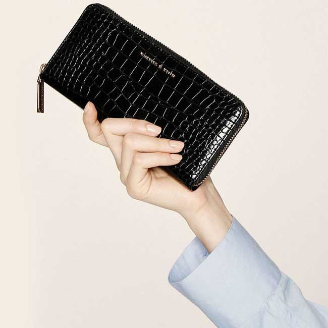 Có nên mua ví Charles & Keith? 10 mẫu ví Charles & Keith chính hãng trendy - 16