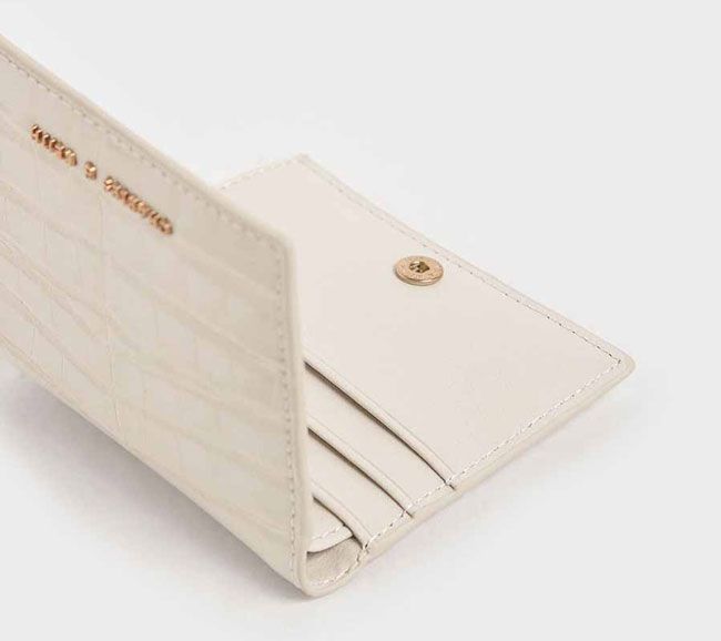 Có nên mua ví Charles & Keith? 10 mẫu ví Charles & Keith chính hãng trendy - 9
