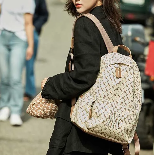 Top 6 Balo MLB kiểu dáng trẻ trung đáng mua hiện nay - 1