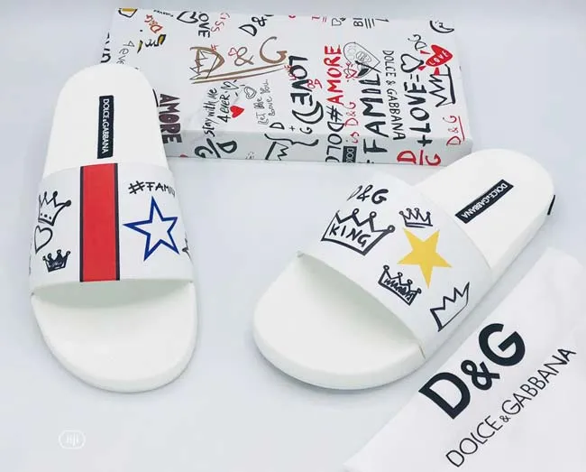 Top 10 mẫu dép Dolce & Gabbana trendy và cách phối đồ cá tính với dép Dolce & Gabbana - 2