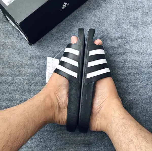 Top 30 dép quai ngang Adidas chính hãng và 5 cách phân biệt thật - giả