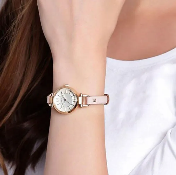 Top 10 đồng hồ Fossil nữ dây da kiểu dáng trẻ trung rất dễ phối đồ