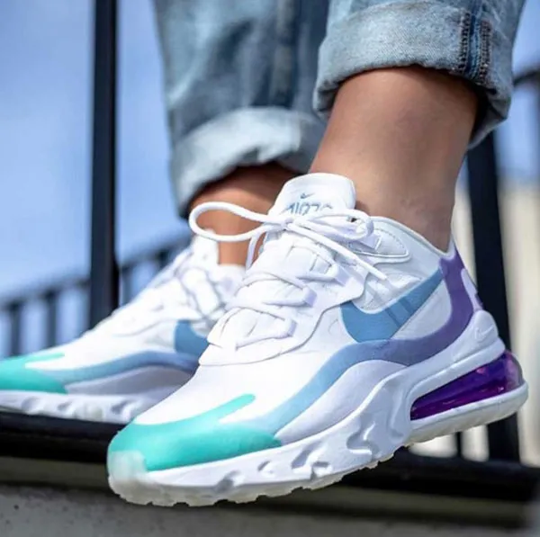 Top 15 đôi giày Nike nữ hàng hiệu màu trắng của Mỹ bán chạy