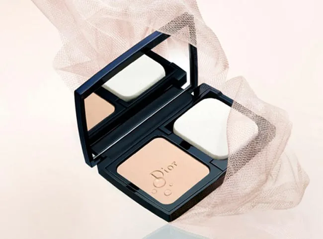 Da dầu mụn có nên dùng phấn phủ? Top 7 phấn phủ kiềm dầu mịn đẹp được nhiều khách hàng yêu thích - 13