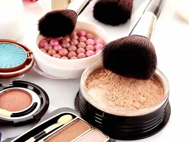 Da dầu mụn có nên dùng phấn phủ? Top 7 phấn phủ kiềm dầu mịn đẹp được nhiều khách hàng yêu thích - 3