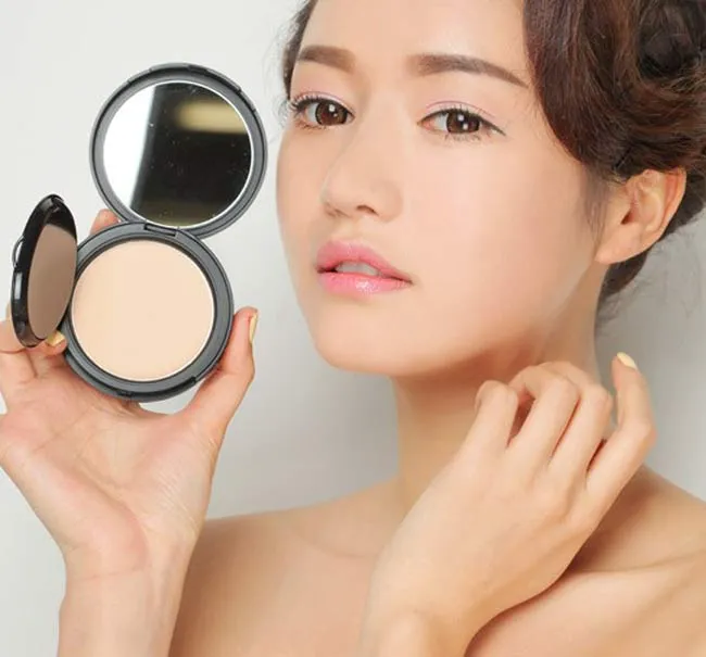 Da dầu mụn có nên dùng phấn phủ? Top 7 phấn phủ kiềm dầu mịn đẹp được nhiều khách hàng yêu thích - 7