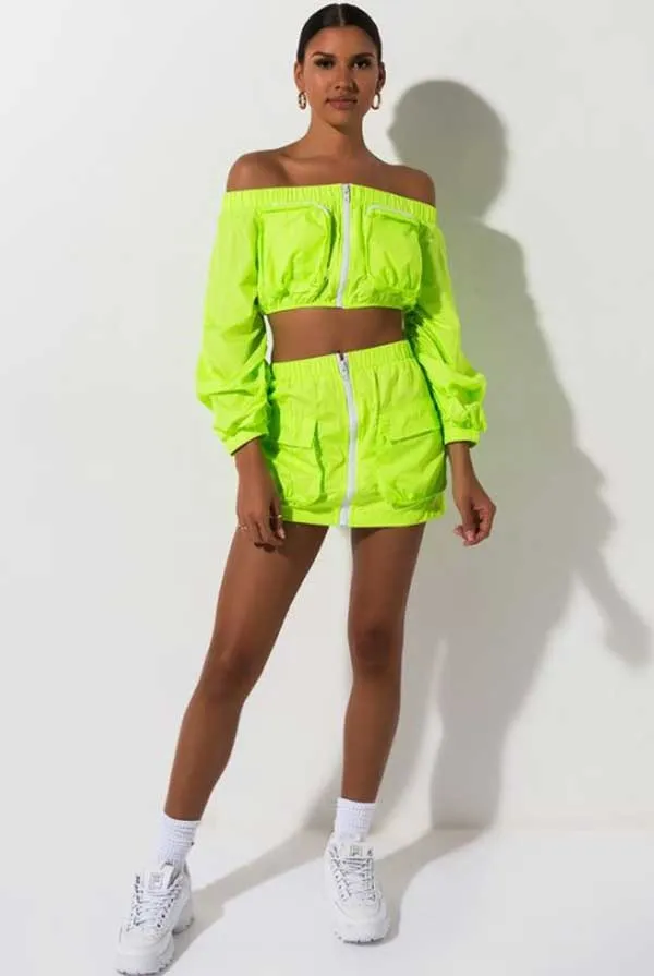 Cách phối đồ và chọn màu trang phục cho nữ da ngăm đen chuẩn fashion