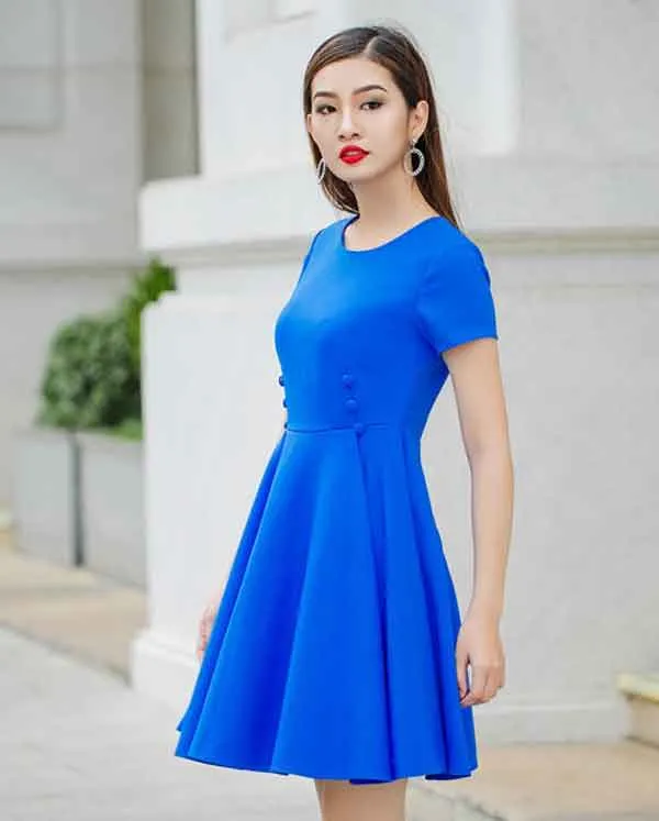 Cách phối đồ và chọn màu trang phục cho nữ da ngăm đen chuẩn fashion