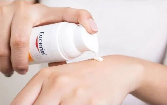 Top 10 loại kem chống nắng cho da hỗn hợp được nhiều khách hàng yêu thích