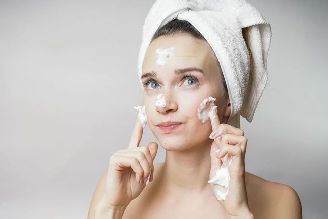 Review 10 sữa rửa mặt chất lượng tốt cho bà bầu thân thiện với làn da và hiệu quả cao