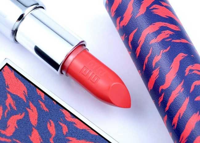 Son đỏ san hô hợp với màu da nào? Top 5 thỏi son màu đỏ san hô vô cùng đẹp