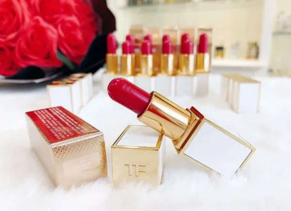 Son màu cam đào hợp với da nào? Top 4 thỏi son màu cam đào có dưỡng nên mua - 10