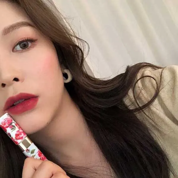 Son màu cam đào hợp với da nào? Top 4 thỏi son màu cam đào có dưỡng nên mua - 5