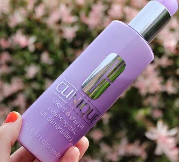 Top 5 sữa rửa mặt tẩy trang sạch sâu tiện lợi cho chuyến du lịch 30/4 - 1/5 - 12