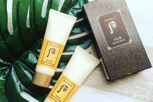 Top 5 sữa rửa mặt tẩy trang sạch sâu tiện lợi cho chuyến du lịch 30/4 - 1/5 - 9